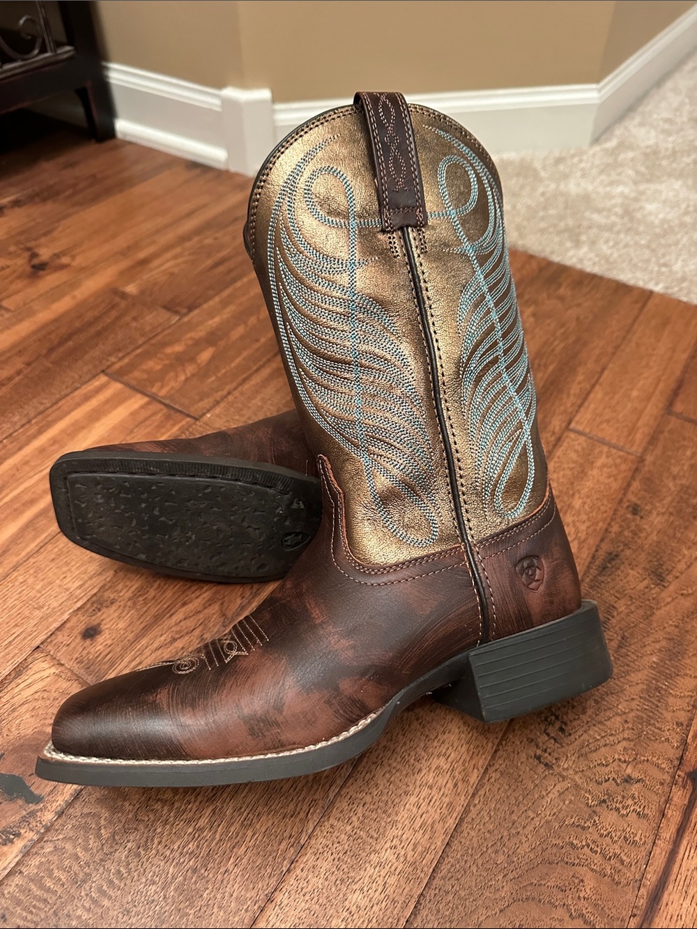 Ariat Round Up Brown Leather Western Cowboy Boots - women 7B NEW
